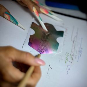 online körmös képzés